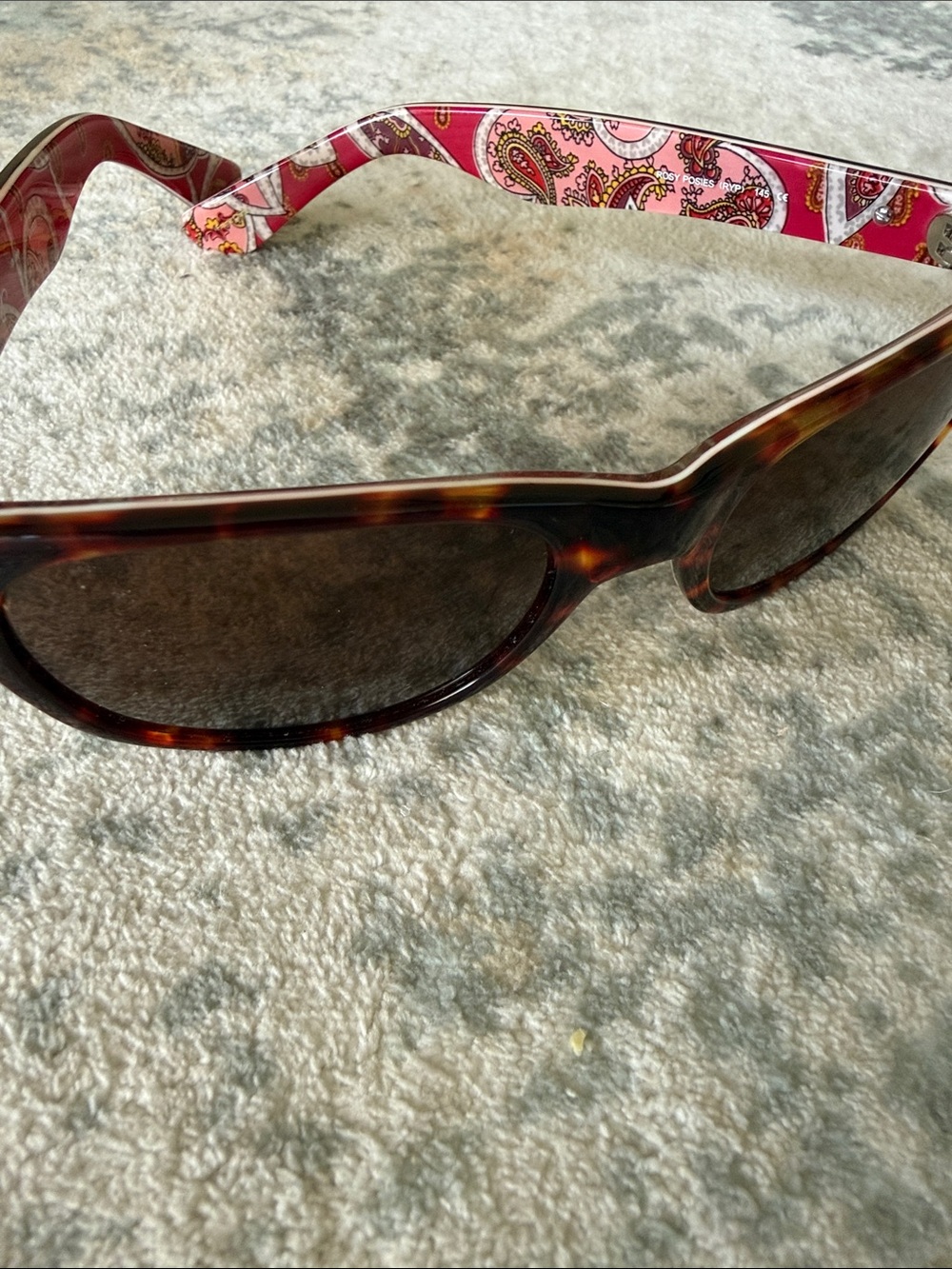 Vera Bradley Rare Retired RosyPosies Wayfarer Sunglasses, Pink Paisley Case - Picture 2 of 7